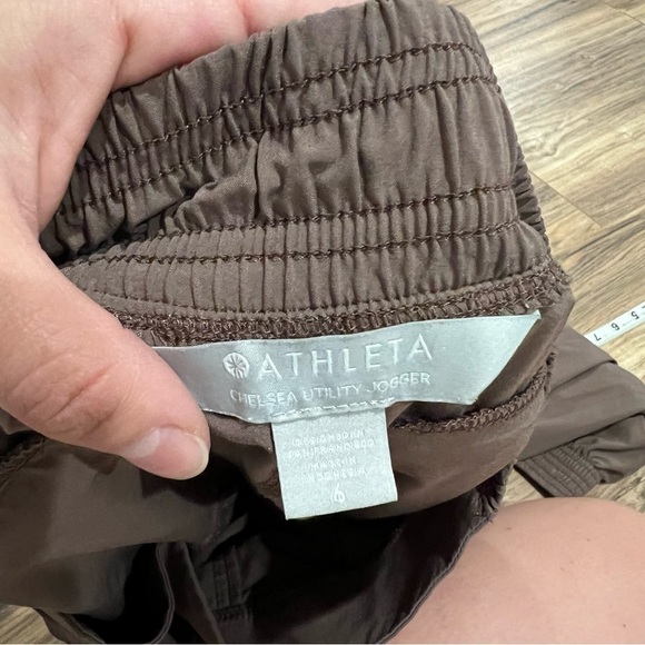 Athleta Chelsea Utility Cargo Joggers - Picture 8 of 9